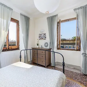 Grazioso Trilocale Vicino Museo Galata , Genova Italia